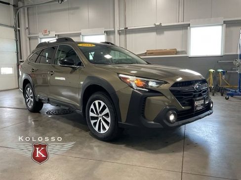 Used 2024 Subaru Outback Premium AWD/4WD image 1