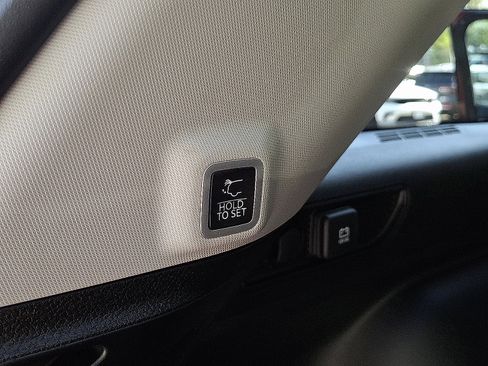 Certified 2023 Jeep Grand Cherokee Limited AWD/4WD image 30