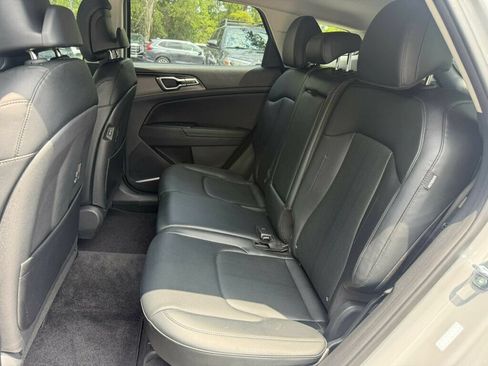 Used 2026 Kia Sportage EX w/ EX Panorama Roof Package FWD image 6