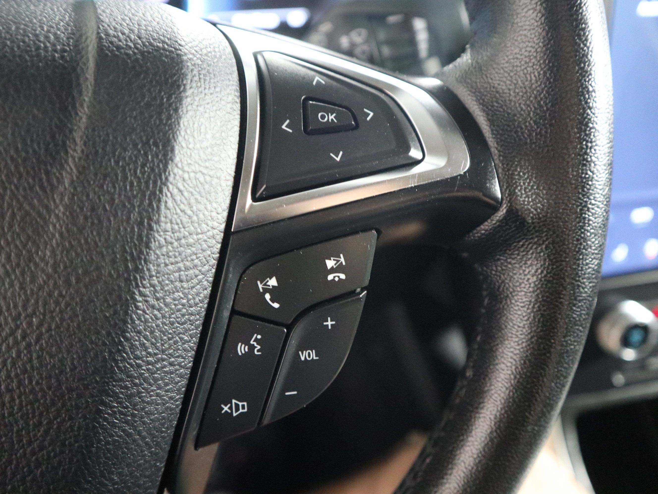 Used 2024 Ford Edge SEL AWD/4WD image 28