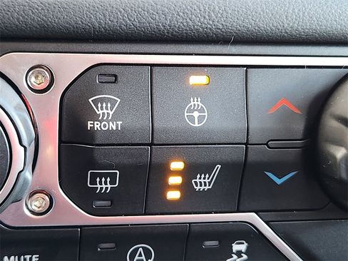 Used 2024 Jeep Wrangler Rubicon image 22