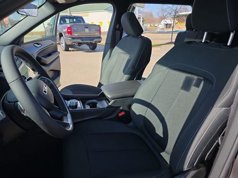 New 2026 Jeep Grand Cherokee L 4WD image 17