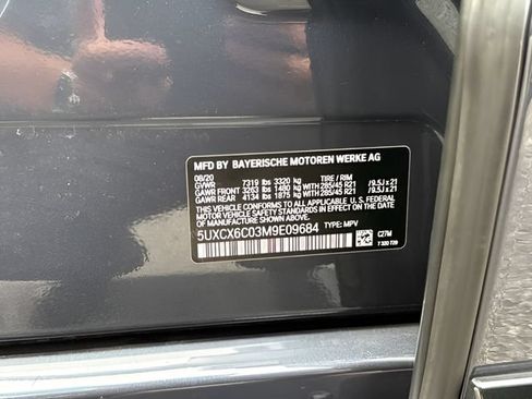 Used 2021 BMW X7 M50i w/ Cold Weather Package AWD/4WD image 29