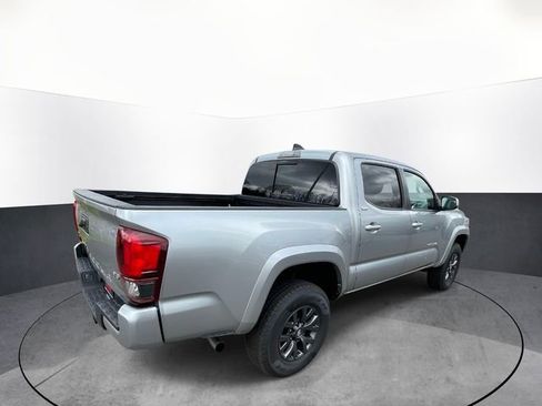 Used 2023 Toyota Tacoma SR5 w/ Technology Package AWD/4WD image 7