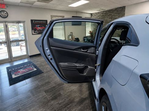 Used 2019 Honda Civic Sport image 14