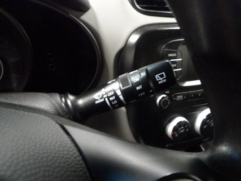 Used 2018 Kia Soul FWD image 15