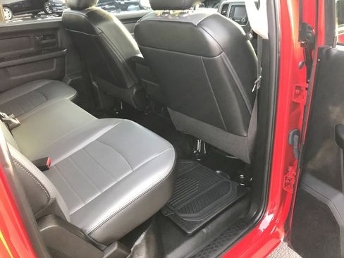 Used 2021 RAM 1500 Tradesman w/ Chrome Appearance Group image 29