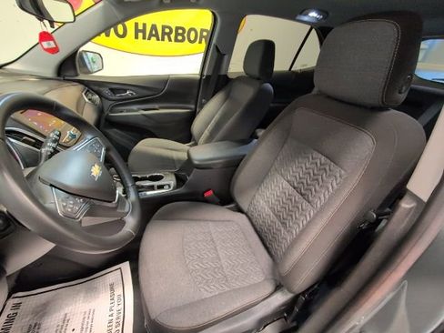 Used 2024 Chevrolet Equinox LT image 11