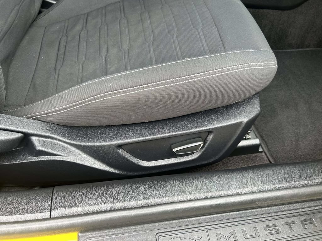 Used 2015 Ford Mustang GT RWD image 14