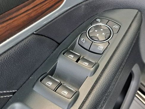 Used 2019 Ford Explorer Limited w/ Class III Trailer Tow Package image 21