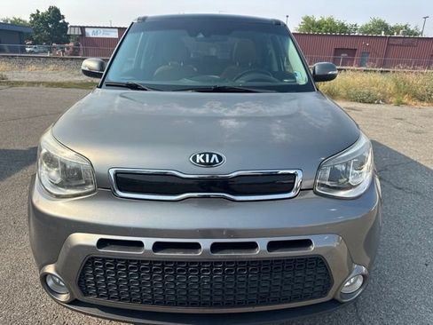 Used 2016 Kia Soul ! w/ Premium Package FWD image 5