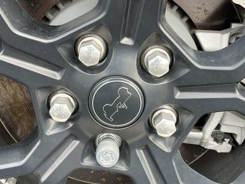 Used 2025 Jeep Gladiator Sport AWD/4WD image 12