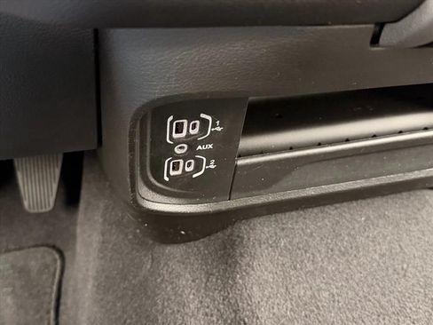 Used 2025 RAM 2500 Big Horn AWD/4WD image 22