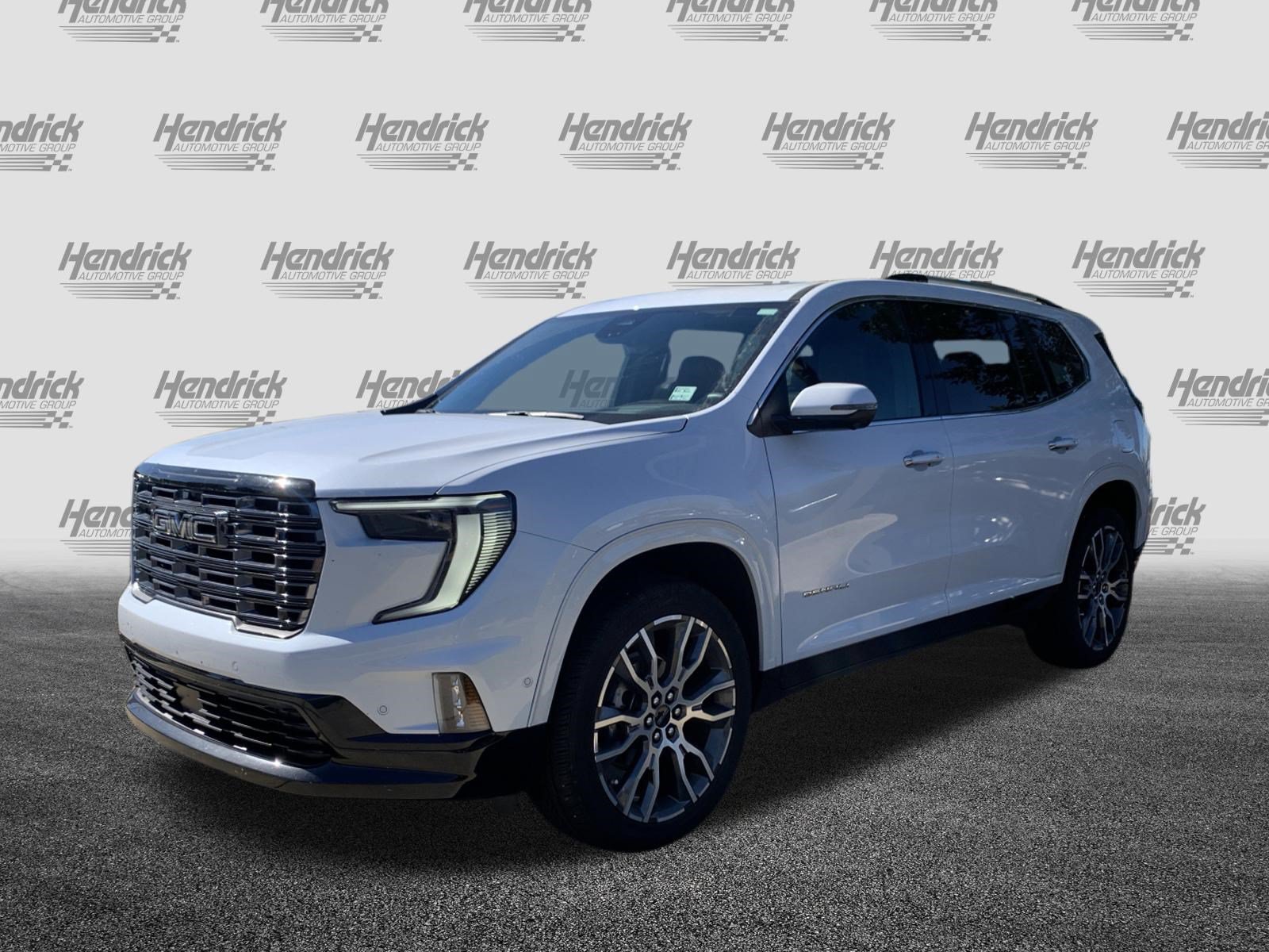 Used 2026 GMC Acadia Denali Ultimate w/ LPO, Floor Liner Package AWD/4WD image 5