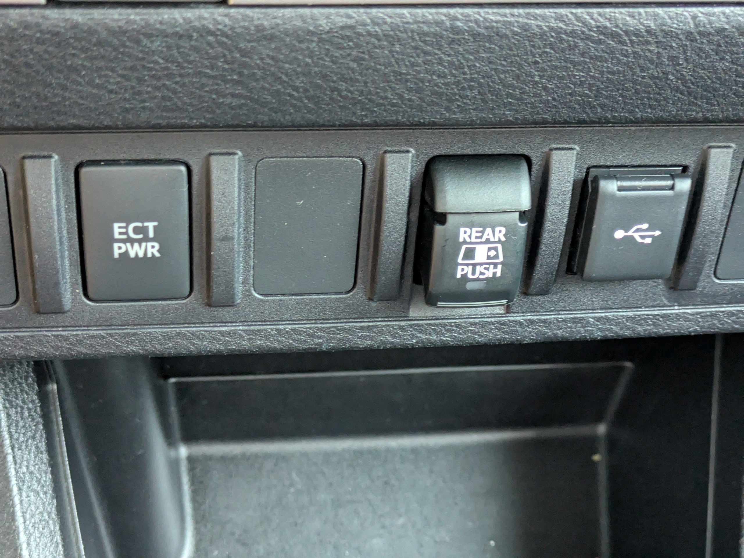 Used 2021 Toyota Tacoma SR5 AWD/4WD image 27