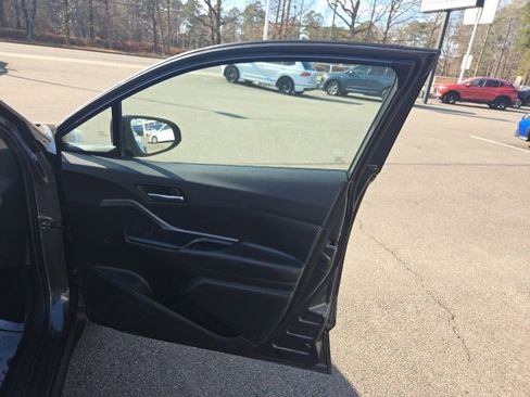 Used 2021 Toyota C-HR LE image 29