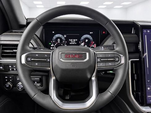 Used 2025 GMC Yukon Elevation w/ Elevation Premium Package AWD/4WD image 51