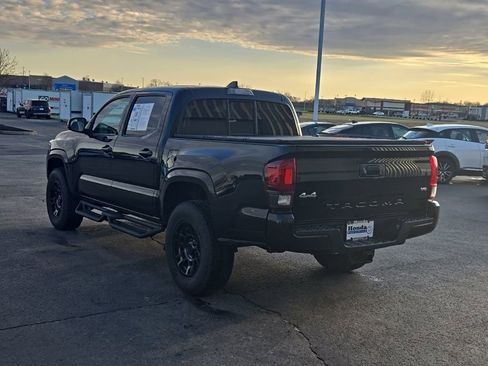 Used 2022 Toyota Tacoma SR image 5