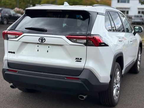 Used 2025 Toyota RAV4 XLE Premium w/ Weather Package AWD/4WD image 5