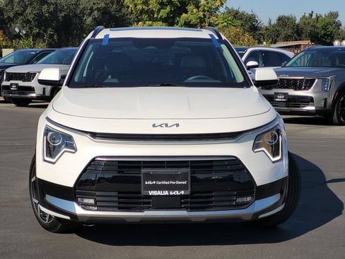 Certified 2025 Kia Niro EX Touring FWD image 4