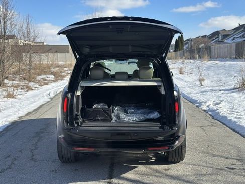 Used 2026 Land Rover Range Rover SE image 8