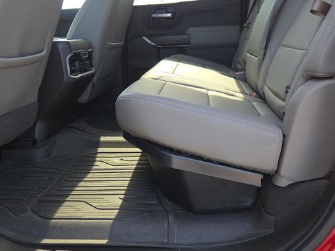 Used 2019 GMC Sierra 1500 SLT image 25