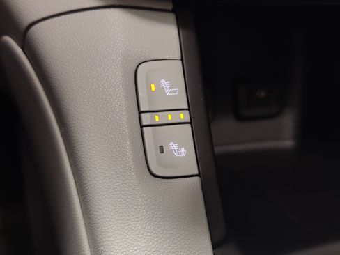 Used 2019 GMC Acadia SLT AWD/4WD image 25
