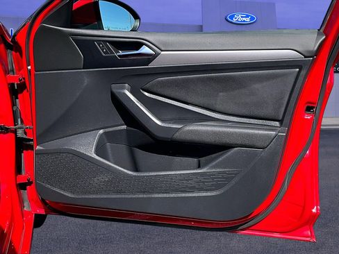 Used 2019 Volkswagen Jetta image 27