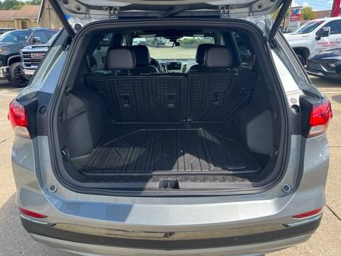 Certified 2023 Chevrolet Equinox RS w/ RS Leather Package AWD/4WD image 5