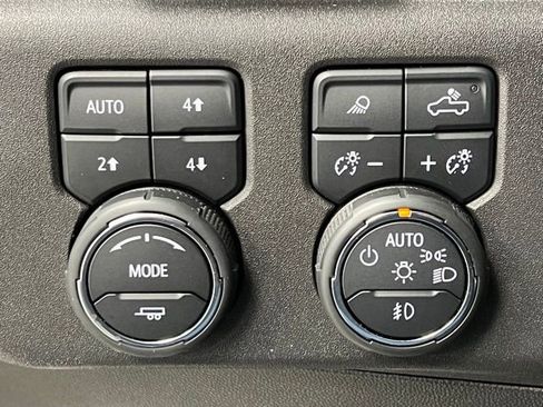 Used 2023 Chevrolet Silverado 1500 High Country w/ High Country Premium Package image 29