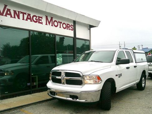 Used 2022 RAM 1500 Classic SLT w/ Protection Group AWD/4WD image 1