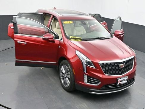 Used 2025 Cadillac XT5 Premium Luxury AWD/4WD image 63