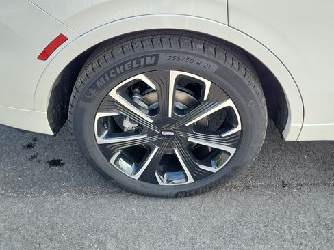 Used 2025 Lincoln Nautilus Reserve AWD/4WD image 39