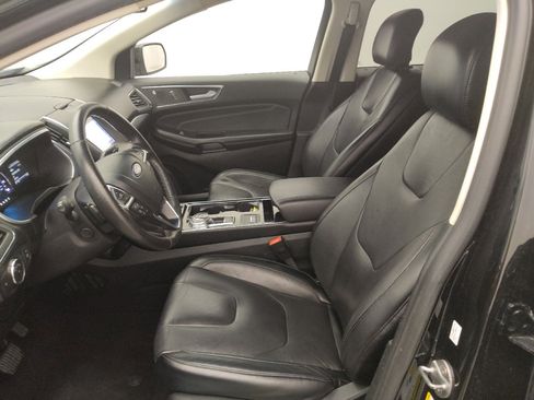 Used 2019 Ford Edge Titanium AWD/4WD image 17