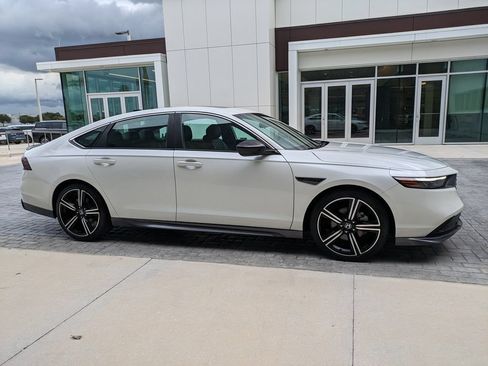 Used 2023 Honda Accord Sport image 5