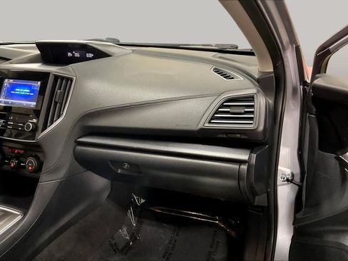 Used 2019 Subaru Crosstrek 2.0i Premium AWD/4WD image 18