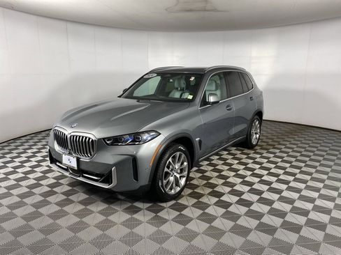 Certified 2024 BMW X5 xDrive40i w/ Premium Package image 5