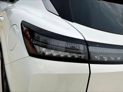 Certified 2025 Nissan Murano SV AWD/4WD image 7