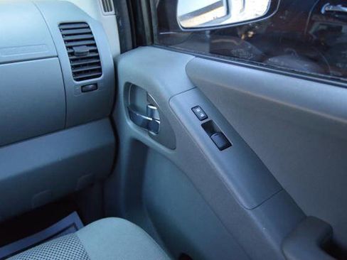 Used 2008 Nissan Frontier SE w/ SE Value Truck Pkg image 35