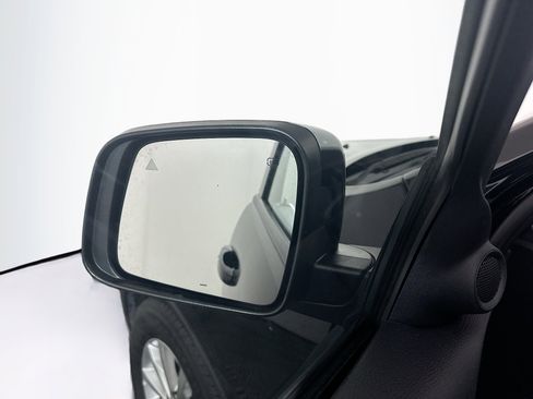 Used 2023 Dodge Durango SXT image 16