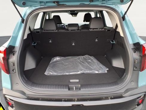 Used 2025 Kia Seltos S image 6