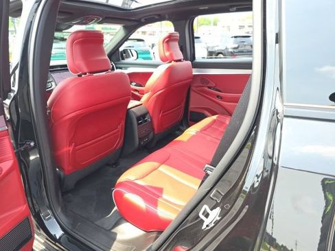 Used 2024 Jeep Wagoneer Launch Edition AWD/4WD image 29