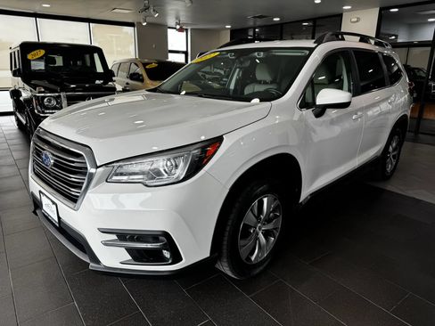 Used 2022 Subaru Ascent Premium w/ Convenience Package AWD/4WD image 1
