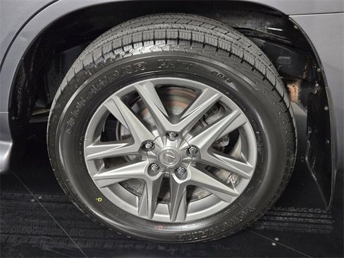 Used 2015 Lexus LX 570 4WD image 11