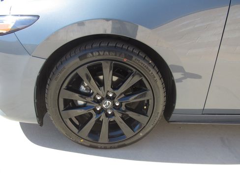 Used 2024 MAZDA MAZDA3 s image 4