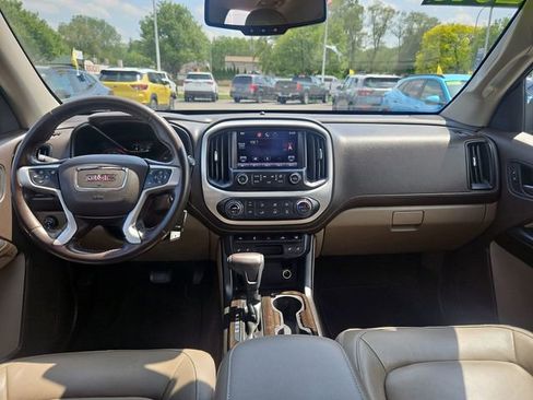 Used 2015 GMC Canyon SLT w/ Driver Alert Package AWD/4WD image 13