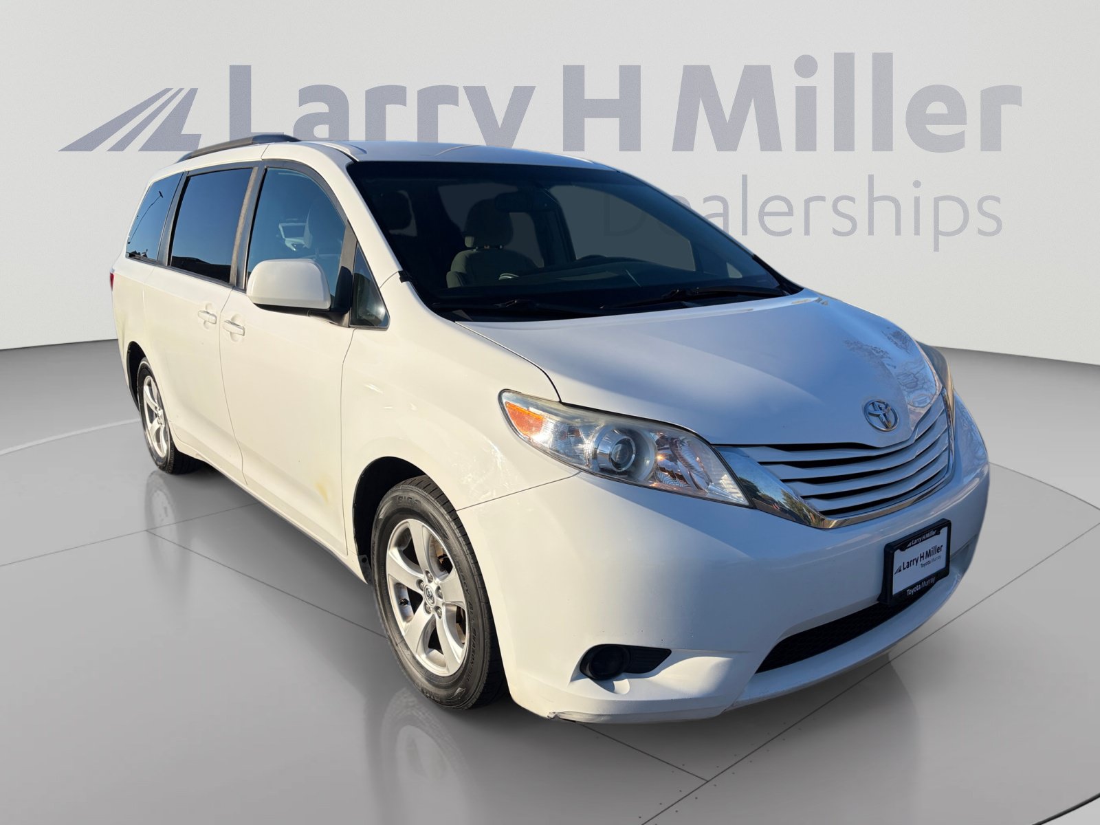 Used 2017 Toyota Sienna LE FWD image 7
