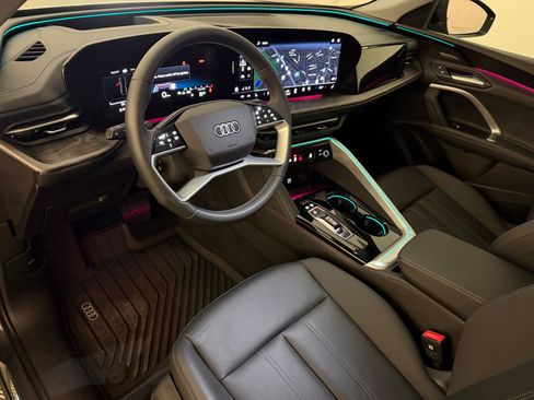 Certified 2025 Audi Q5 Premium w/ Premium Plus AWD/4WD image 4