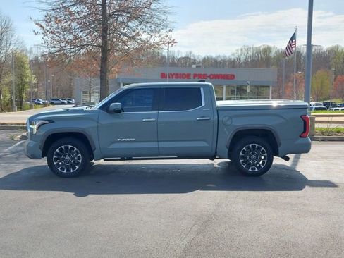 Used 2024 Toyota Tundra Limited AWD/4WD image 11