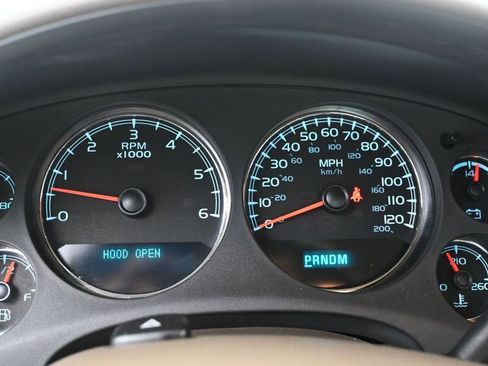 Used 2011 Chevrolet Avalanche LTZ AWD/4WD image 13